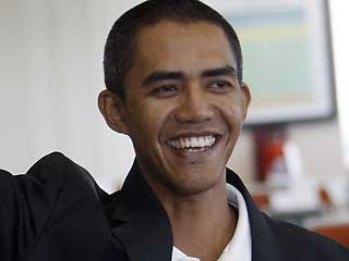 012009_ObamaLook02.jpg