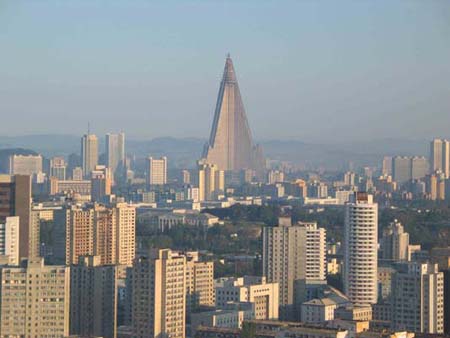 ryugyong_hotel.jpg