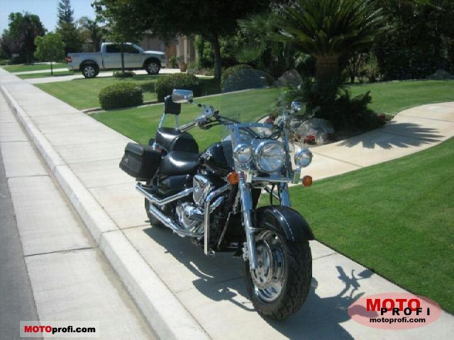 suzuki_vl_1500_intruder_lc_2002_3_lgw.jpg