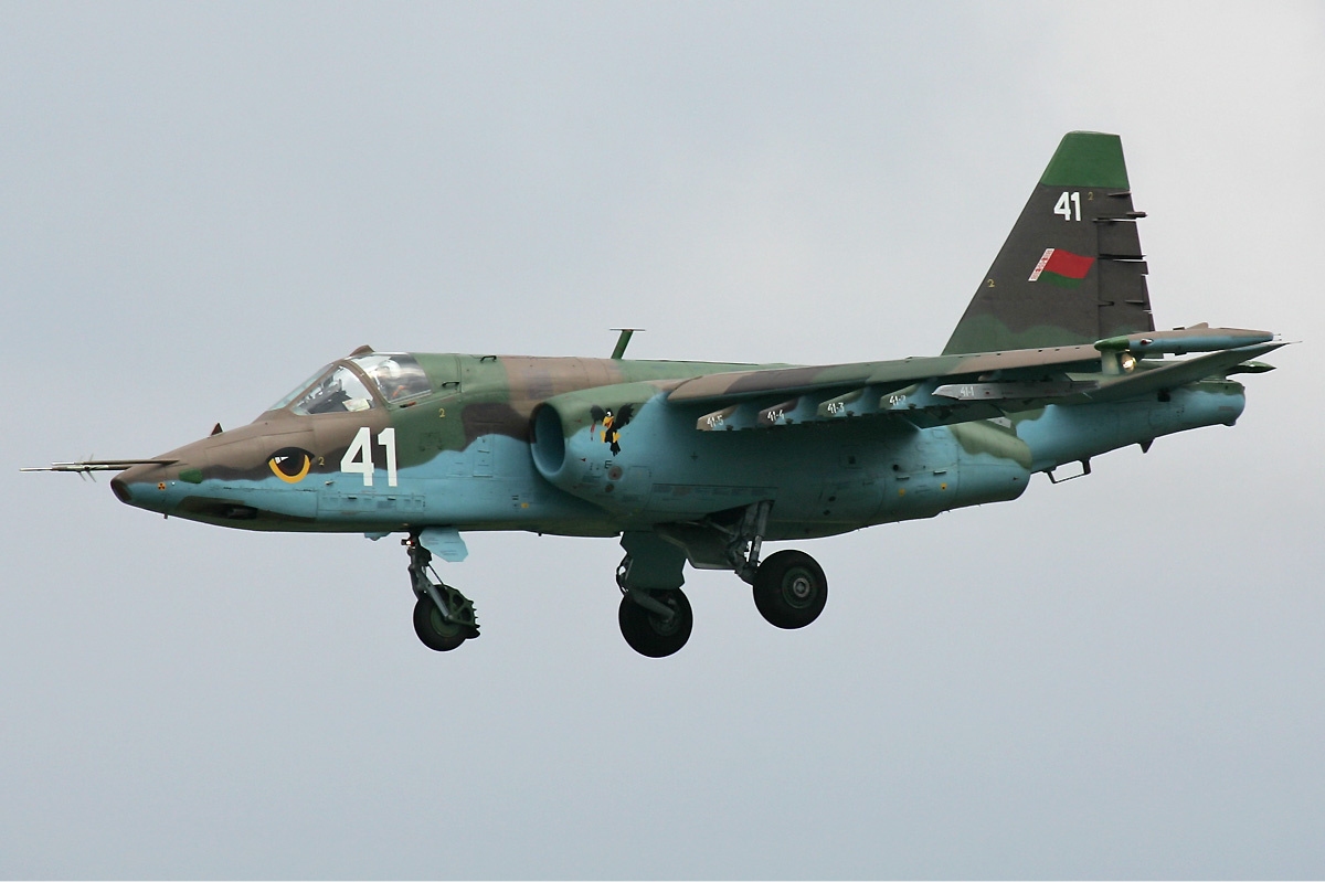 Belarus_Air_Force_Sukhoi_Su-25_Pichugin-1.jpg