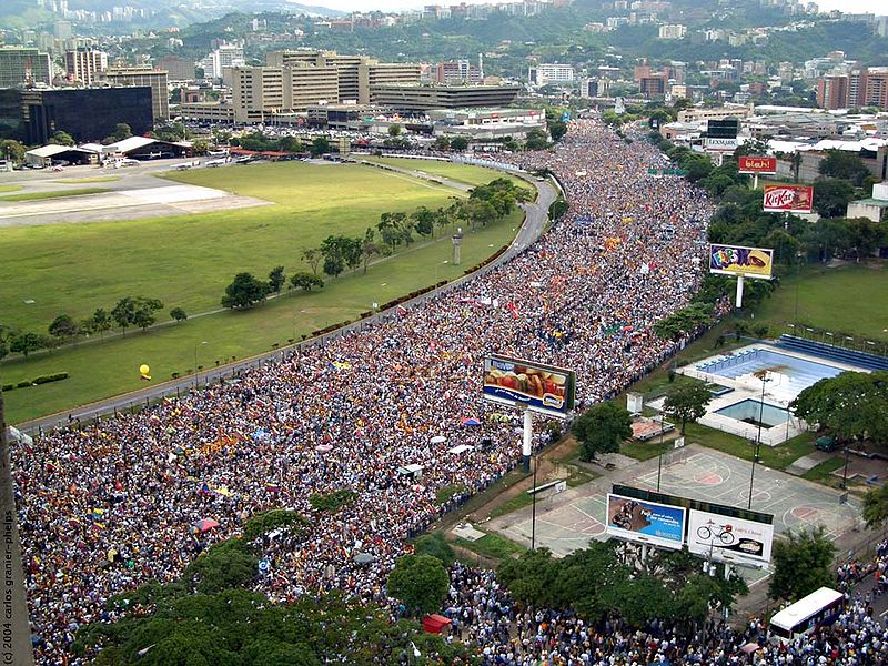 800px-Anti-chavez_march.jpg