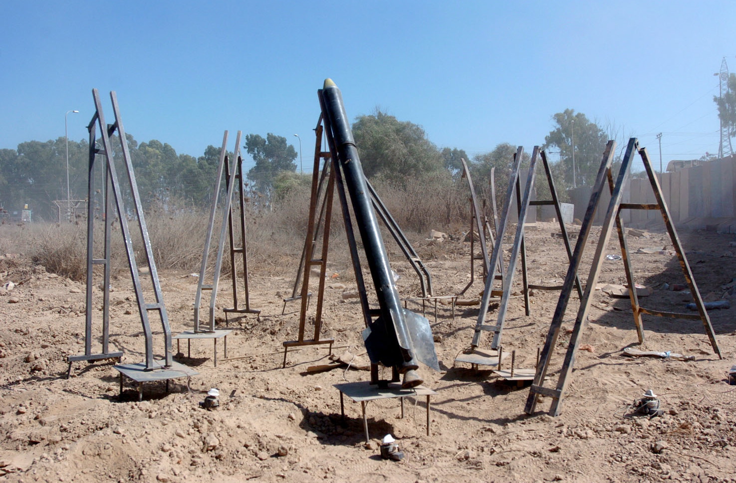 Flickr_-_Israel_Defense_Forces_-_Eight_Qassam_Launchers_in_Gaza.jpg