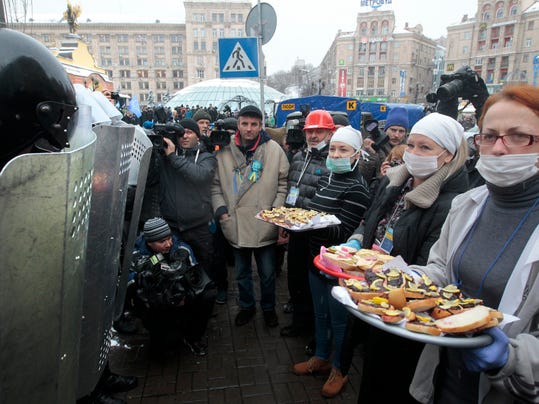 1386592813000-AP-Ukraine-Protest.jpg