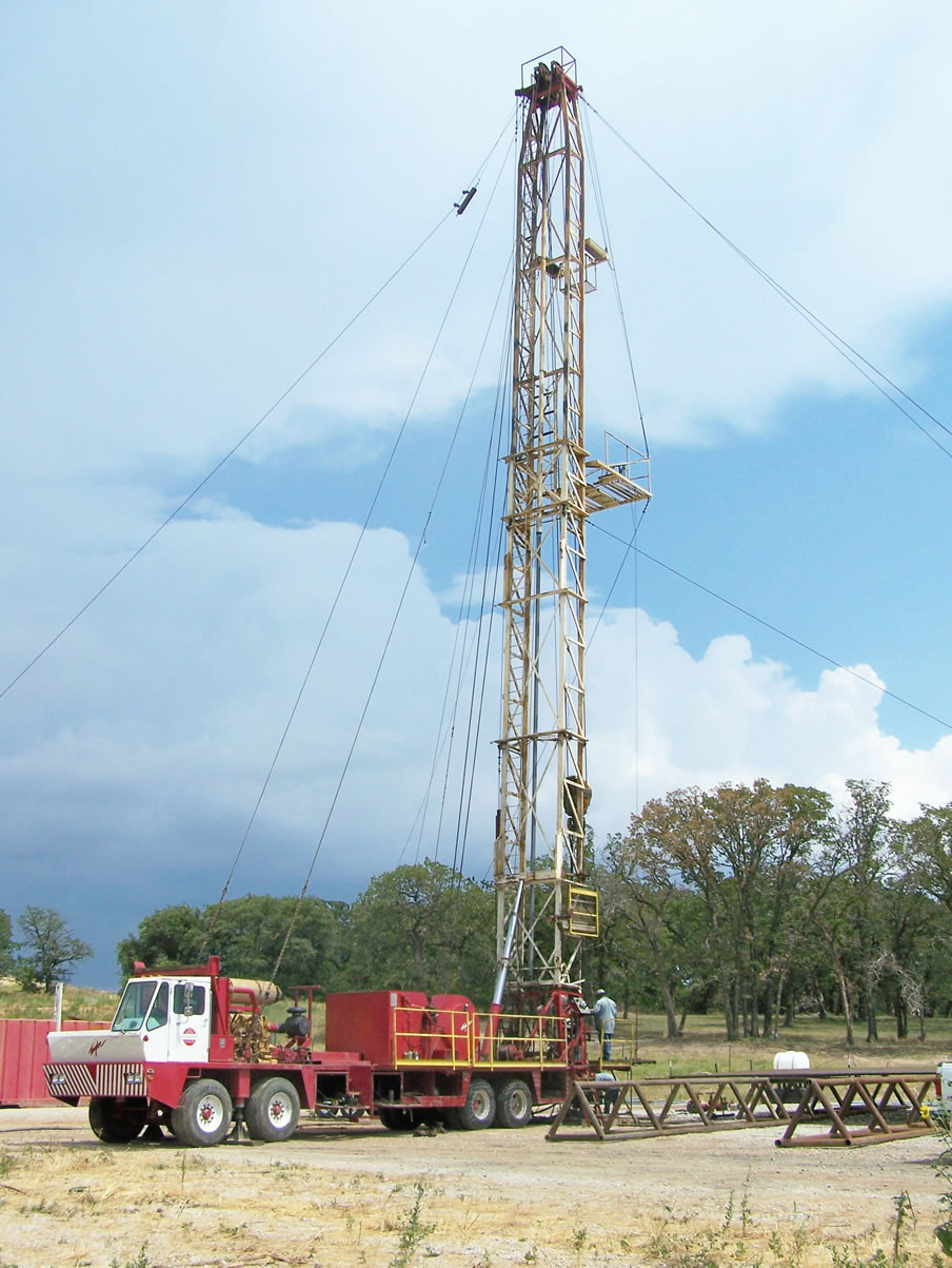 land%20drilling%20rig%201.jpg